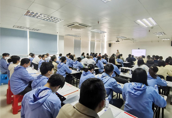 龍獅瓶蓋公司順利召開一屆二次職工代表大會