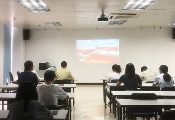 堅(jiān)定不移跟黨走 勇?lián)鷷r(shí)代新重任