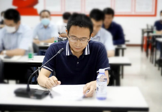 珠海龍獅黨支部組織開展學(xué)習(xí)貫徹貴州省第十三次黨代會精神研討會